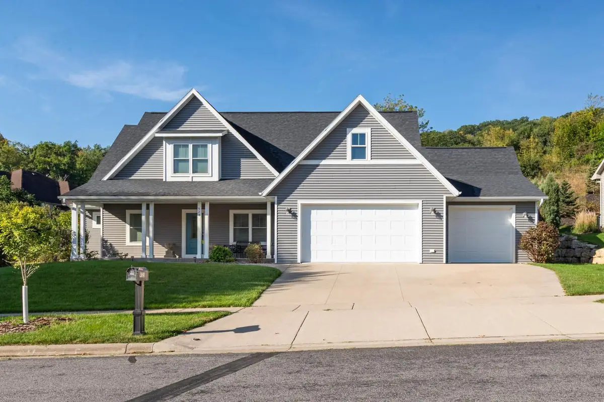 923 Aspen Valley DRIVE, Onalaska, WI 54650 - Image #1