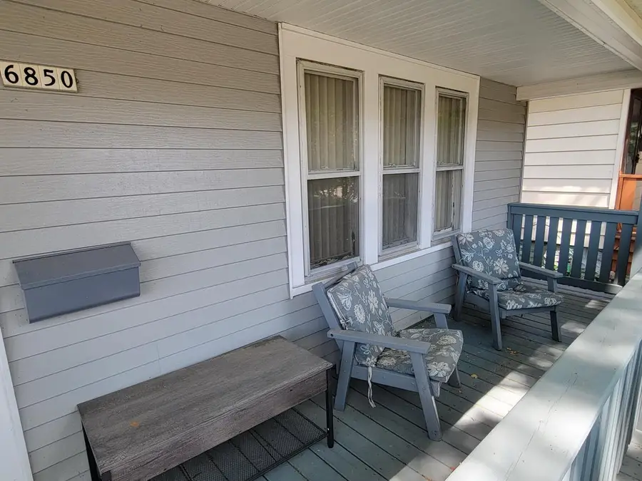 6850 St James STREET, Wauwatosa, WI 53213 - Image #2