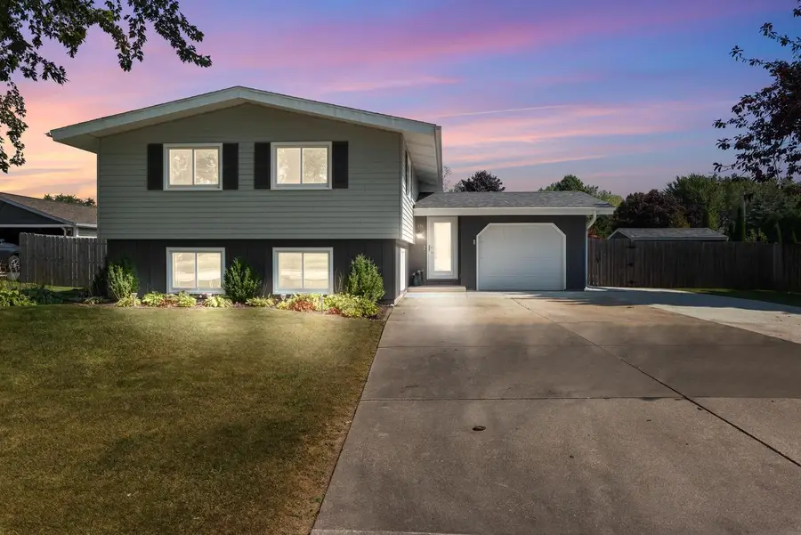 130 Lilac LANE, Belgium, WI 53004 - Image #3