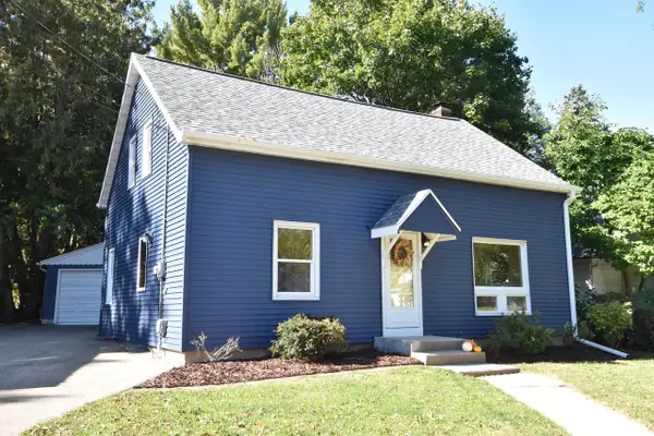 110 Riverlawn AVENUE, Watertown, WI 53094