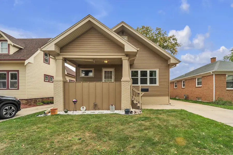 2123 Carlisle AVENUE, Racine, WI 53404 - Image #2