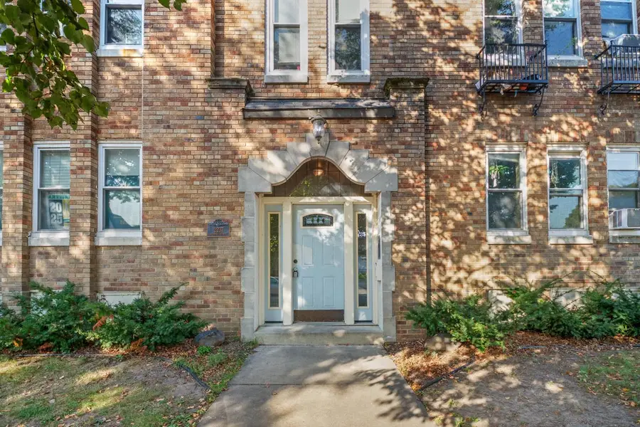 2237 N Hubbard STREET, Milwaukee, WI 53212 - Image #2