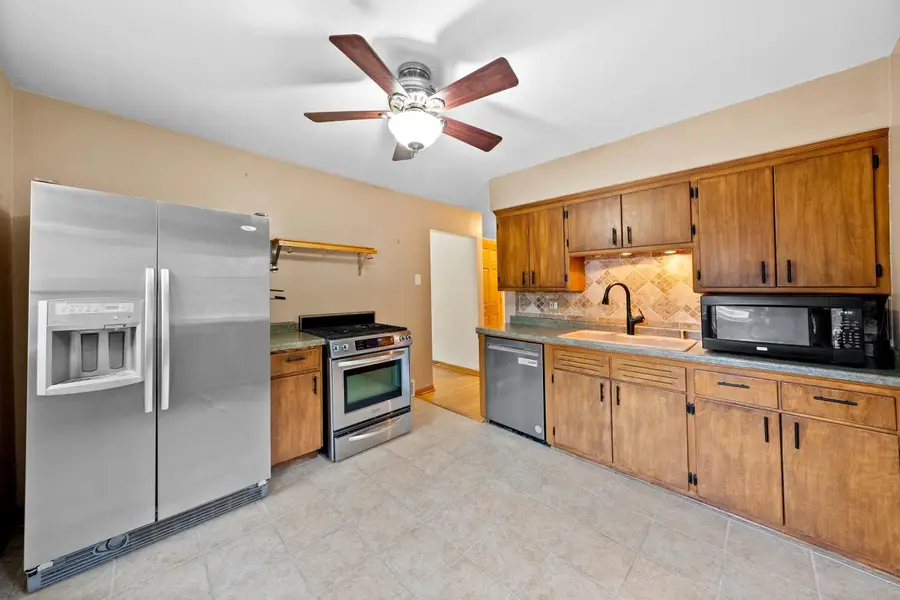 1014 1st AVENUE, Grafton, WI 53024 - Image #2