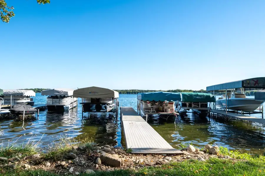 W298N2808 Shady LANE, Pewaukee, WI 53072 - Image #2