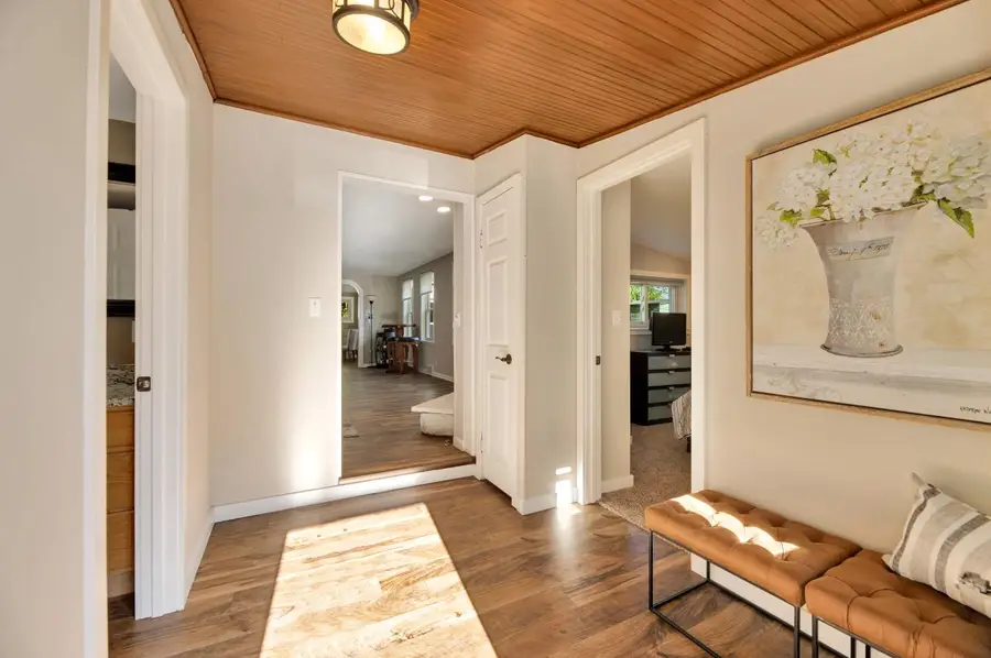 W298N2808 Shady LANE, Pewaukee, WI 53072 - Image #3