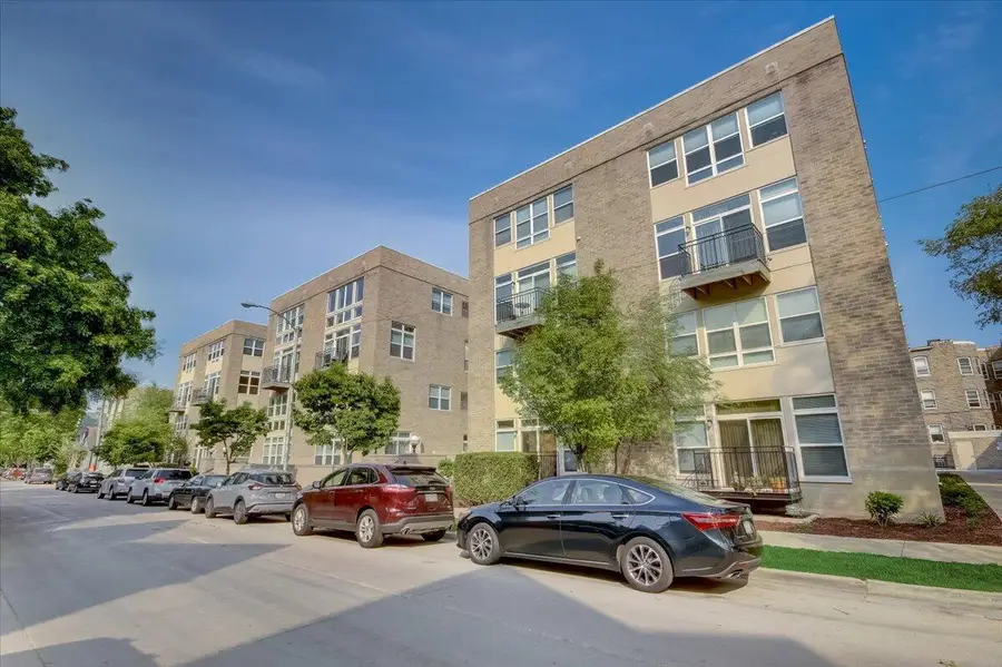 1550 N Warren AVENUE #304, Milwaukee, WI 53202 - Image #2
