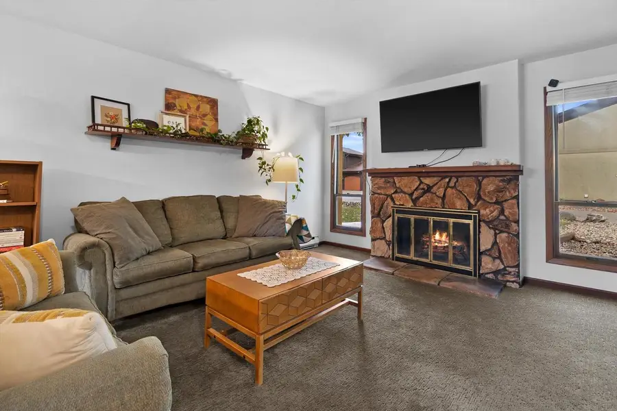 5266 S Somerset LANE, Greenfield, WI 53221 - Image #3