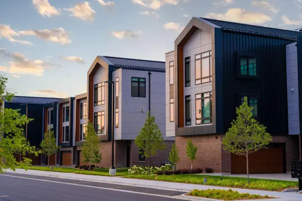 1110 BROOKWOOD DRIVE, Ashwaubenon, WI 54304