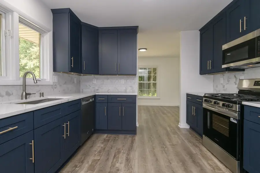 S95W23000 River Oaks DRIVE, Big Bend, WI 53103 - Image #2