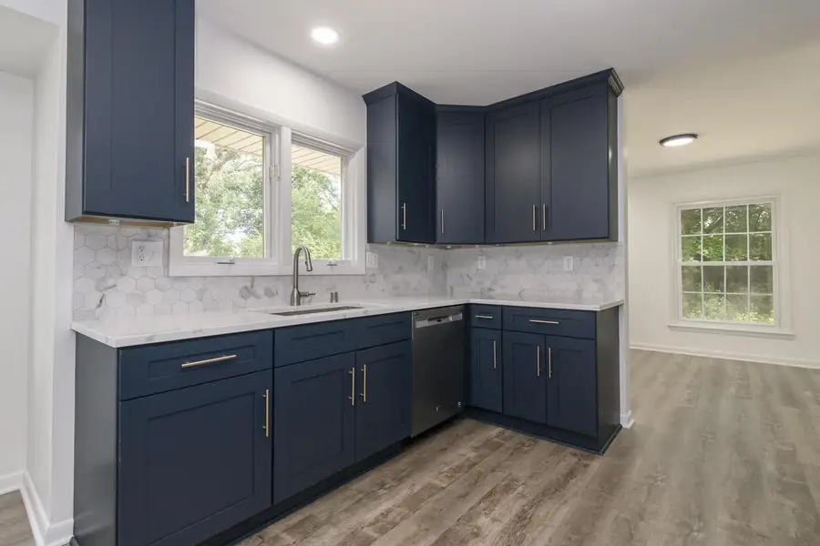 S95W23000 River Oaks DRIVE, Big Bend, WI 53103 - Image #3