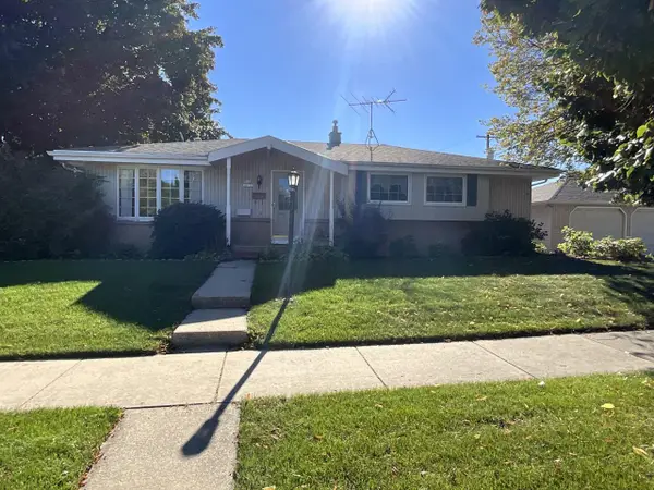 N86W16193 Arthur AVENUE, Menomonee Falls, WI 53051