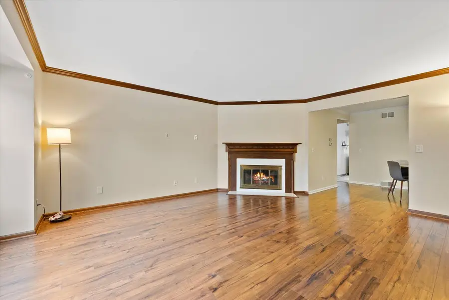 2057 Chateau COURT, Grafton, WI 53024 - Image #2