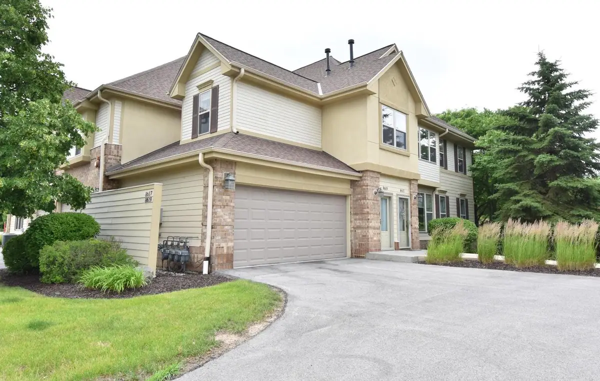 8619 S Deerwood LANE, Franklin, WI 53132 - Image #1
