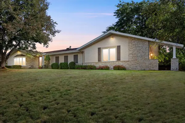 W338S4370 Drumlin DRIVE, Dousman, WI 53118