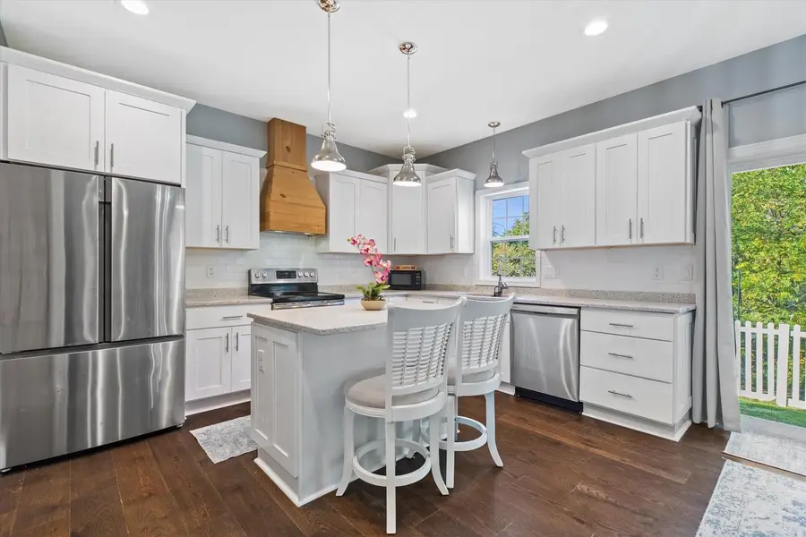 7853 S Ridgewood DRIVE, Franklin, WI 53132 - Image #3