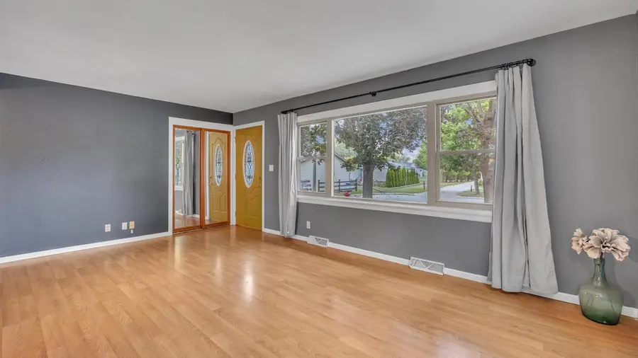 521 Prospect AVENUE, Sheboygan Falls, WI 53085 - Image #3