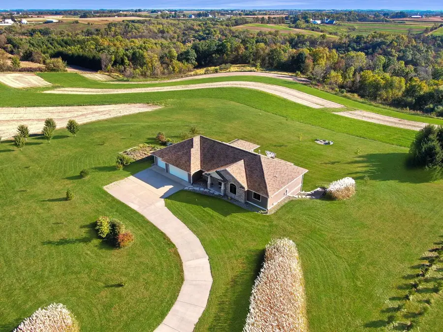 S3358 Hass LANE, Viroqua, WI 54665 - Image #2