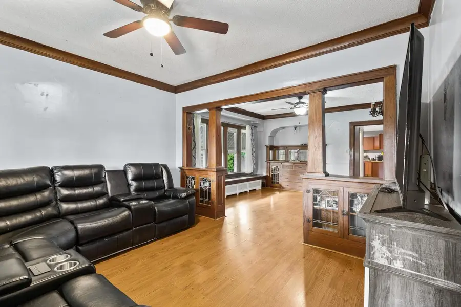 436 W Harrison AVENUE, Milwaukee, WI 53207 - Image #3