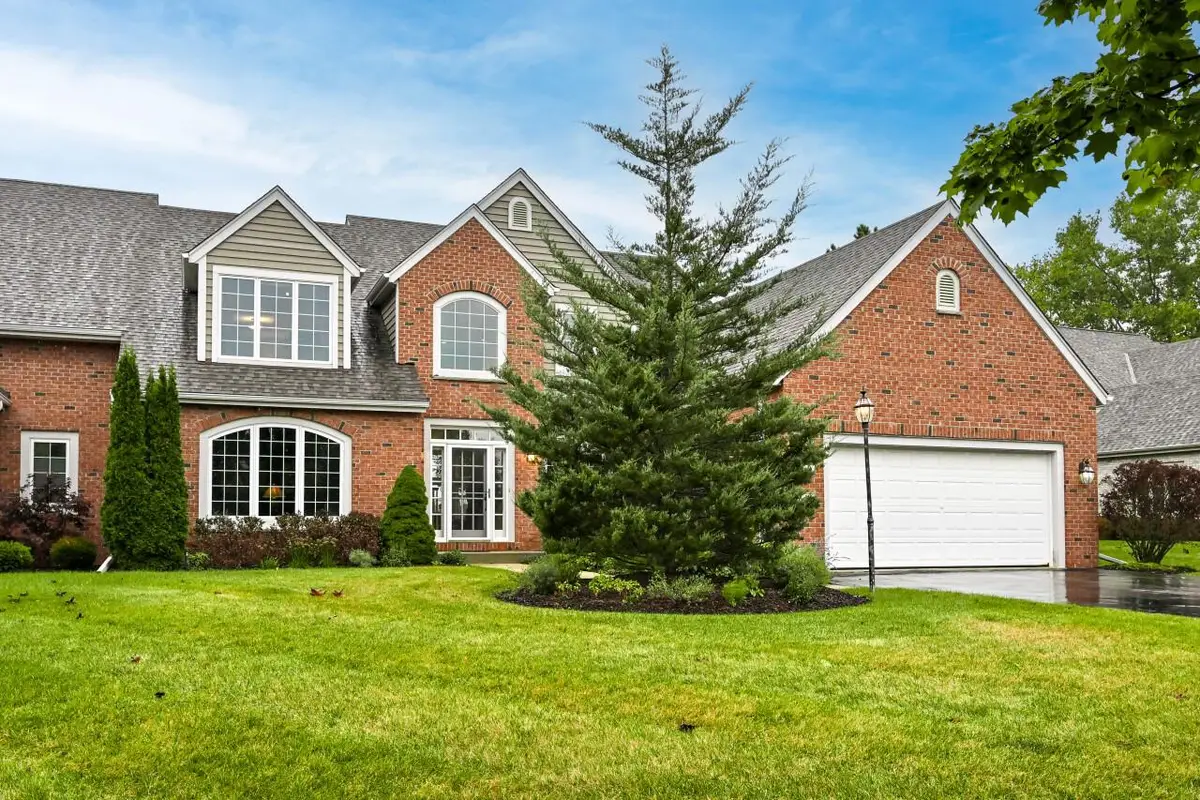 10649 N Hidden Reserve CIRCLE, Mequon, WI 53092 - Image #1