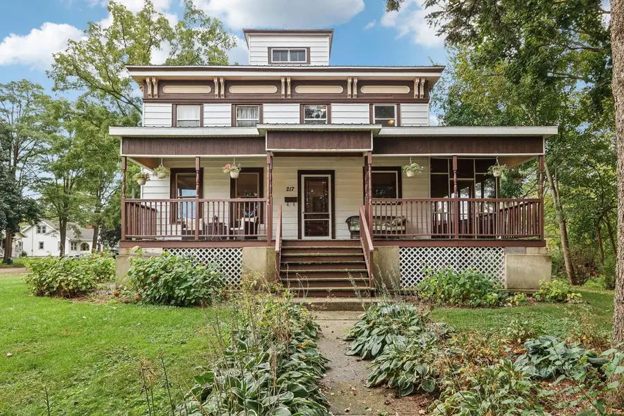 217 S Lincoln STREET, Elkhorn, WI 53121 - Image #2