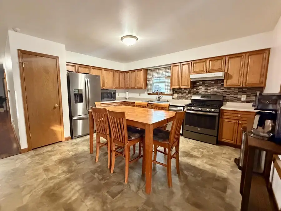 943 Walnut STREET, Racine, WI 53403 - Image #3