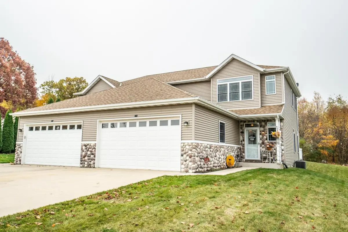 231 Nordic LANE, Slinger, WI 53086 - Image #1