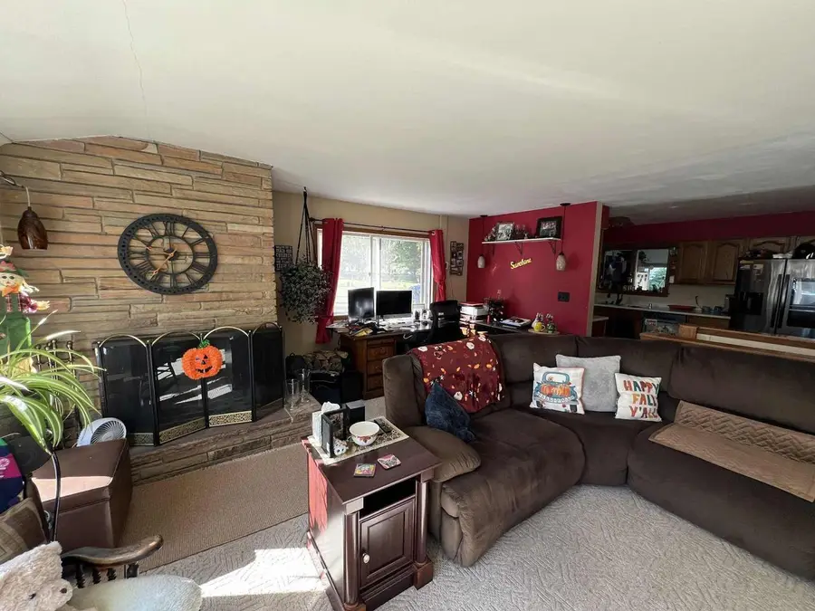 644 W Greenfield STREET, Elkhorn, WI 53121 - Image #2