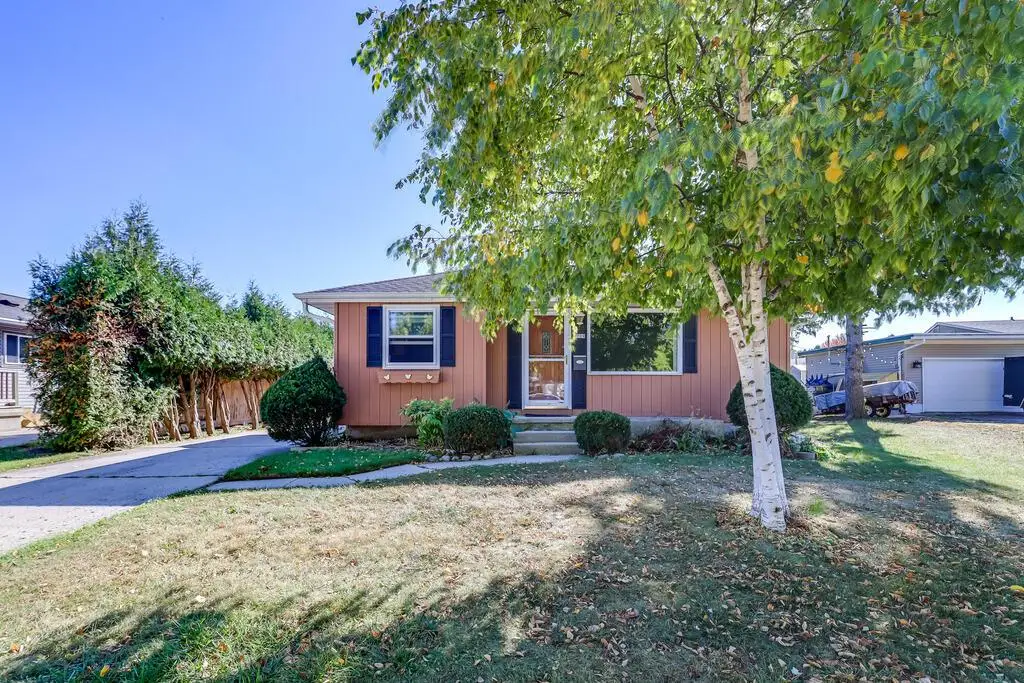 3709 W Marshall STREET, Manitowoc, WI 54220 - Image #1