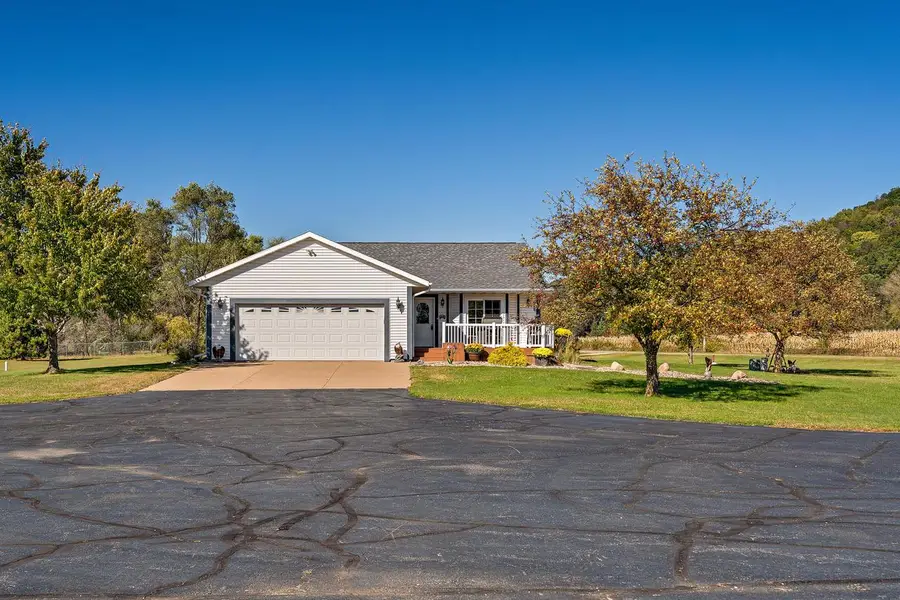 N7829 Bluffview COURT, Holmen, WI 54636 - Image #2