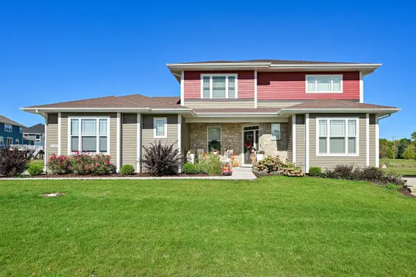 7690 W Preserve PARKWAY, Mequon, WI 53097