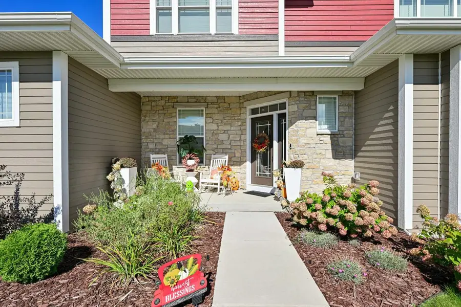 7690 W Preserve PARKWAY, Mequon, WI 53097 - Image #3