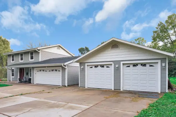 W2585 Long Meadow DRIVE, Elkhorn, WI 53121