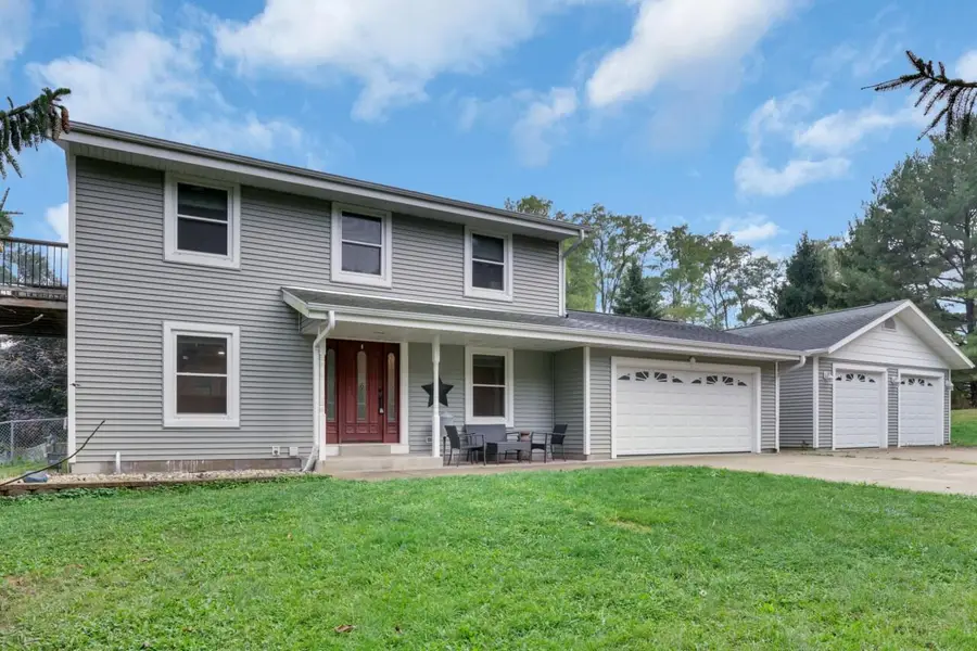 W2585 Long Meadow DRIVE, Elkhorn, WI 53121 - Image #3