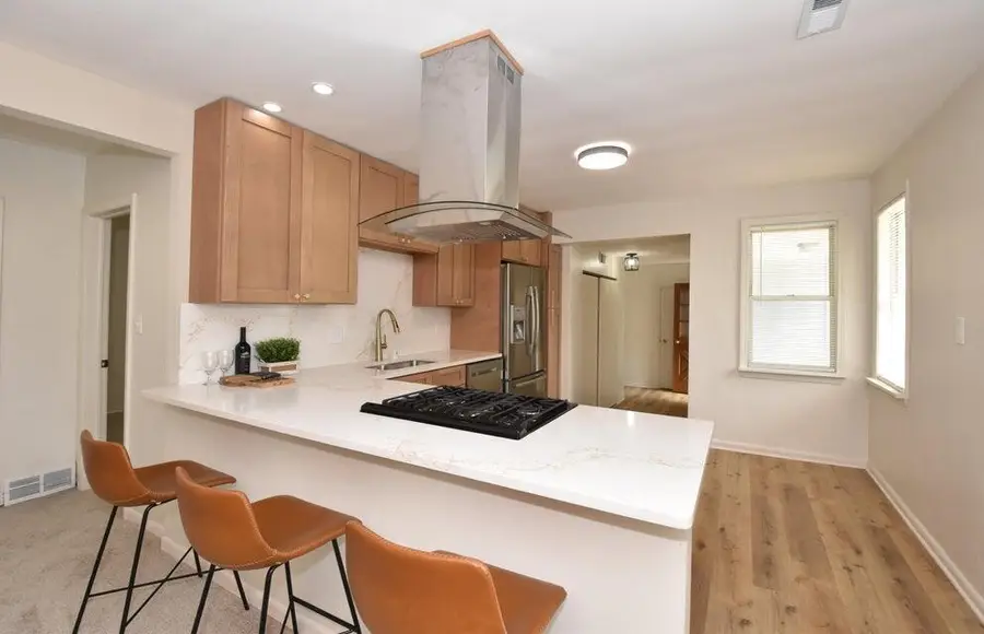 12226 W Washington STREET, West Allis, WI 53214 - Image #3