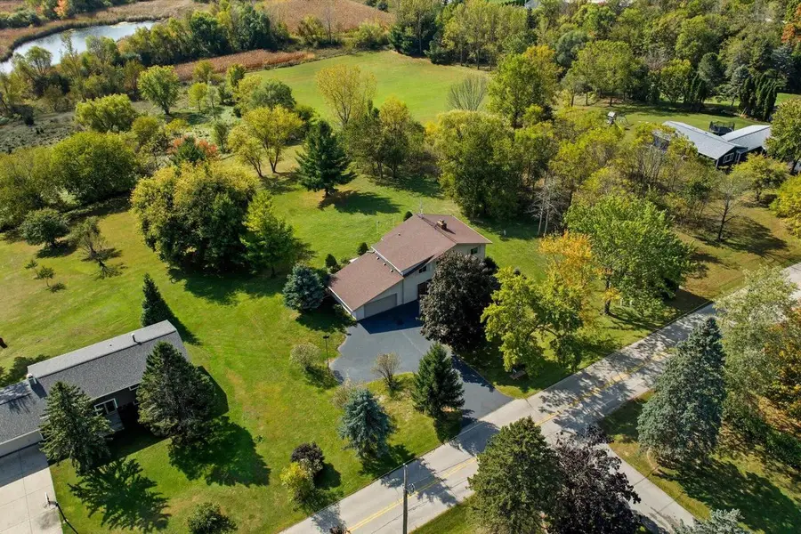 S83W23145 Artesian AVENUE, Big Bend, WI 53103 - Image #3