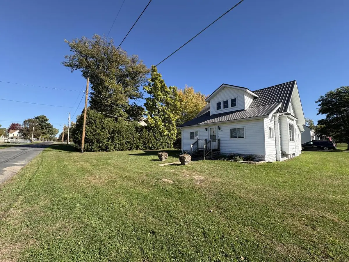 21 Hanson STREET, Taylor, WI 54659 - Image #1