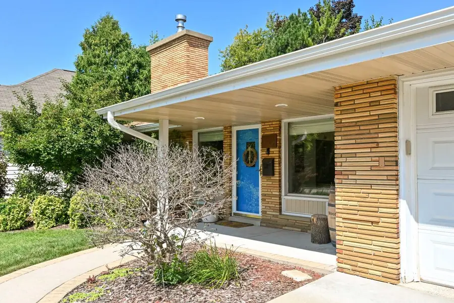 7920 St Anne COURT, Wauwatosa, WI 53213 - Image #3