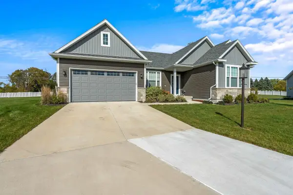 N55W20134 Magnolia LANE, Menomonee Falls, WI 53051