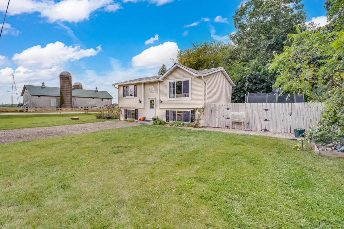 11510 270th AVENUE, Trevor, WI 53179 - Image #1