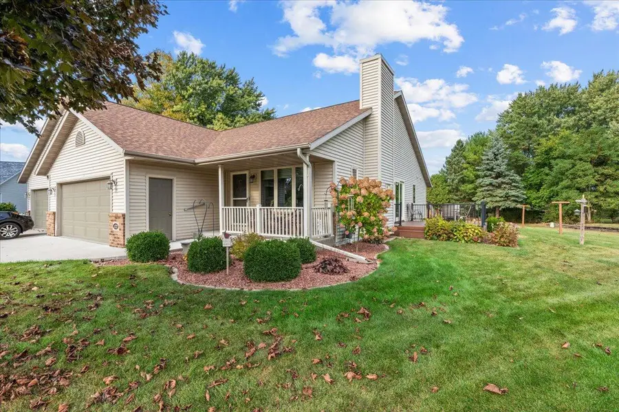 122 Lexington COURT, Sheboygan Falls, WI 53085 - Image #3