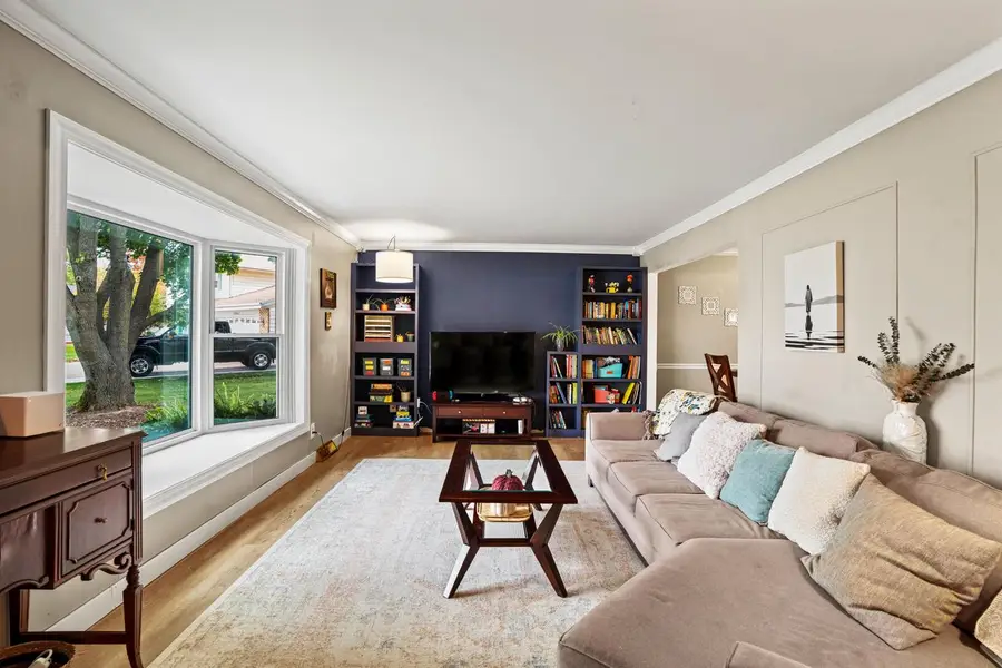 10543 Beacon Hill COURT E, Franklin, WI 53132 - Image #3