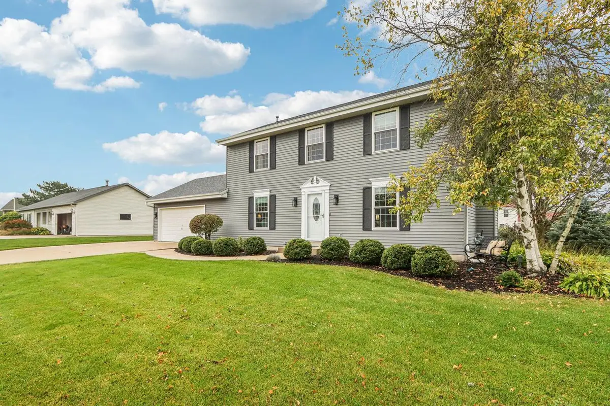 28645 Sunflower LANE, Waterford, WI 53185 - Image #1