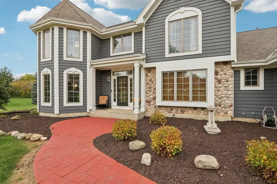 S91W31622 Marys COURT, Mukwonago, WI 53149 - Image #2