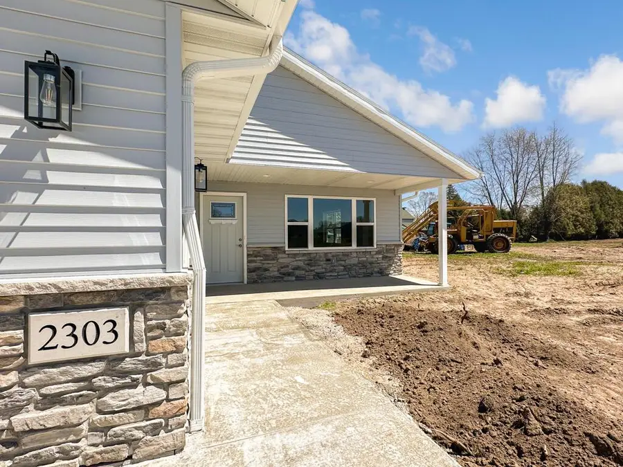 2303 S 19th STREET, Manitowoc, WI 54220 - Image #3