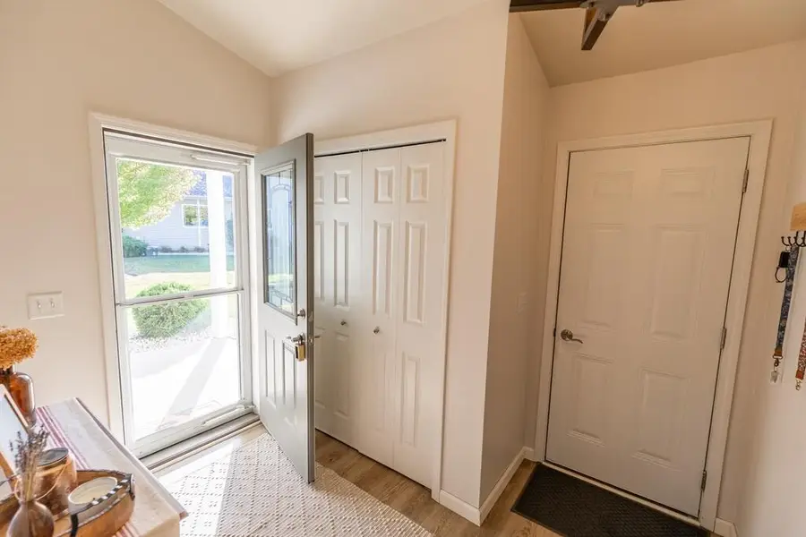 1278 Meadowbrook DRIVE #2, Cleveland, WI 53015 - Image #3