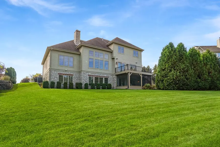 W207N5558 Carters Crossing CIRCLE, Menomonee Falls, WI 53051 - Image #3