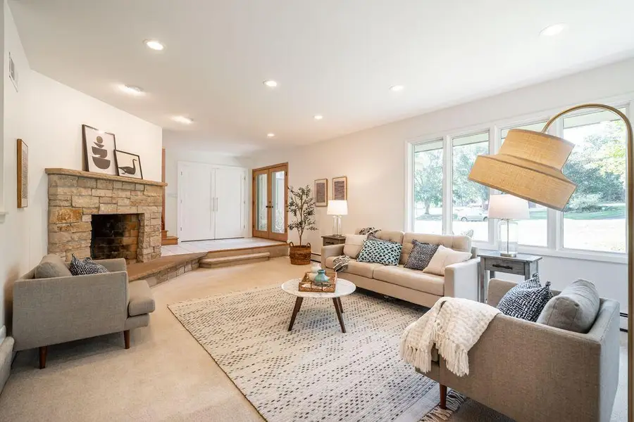 16690 Shore Line DRIVE, Brookfield, WI 53005 - Image #3