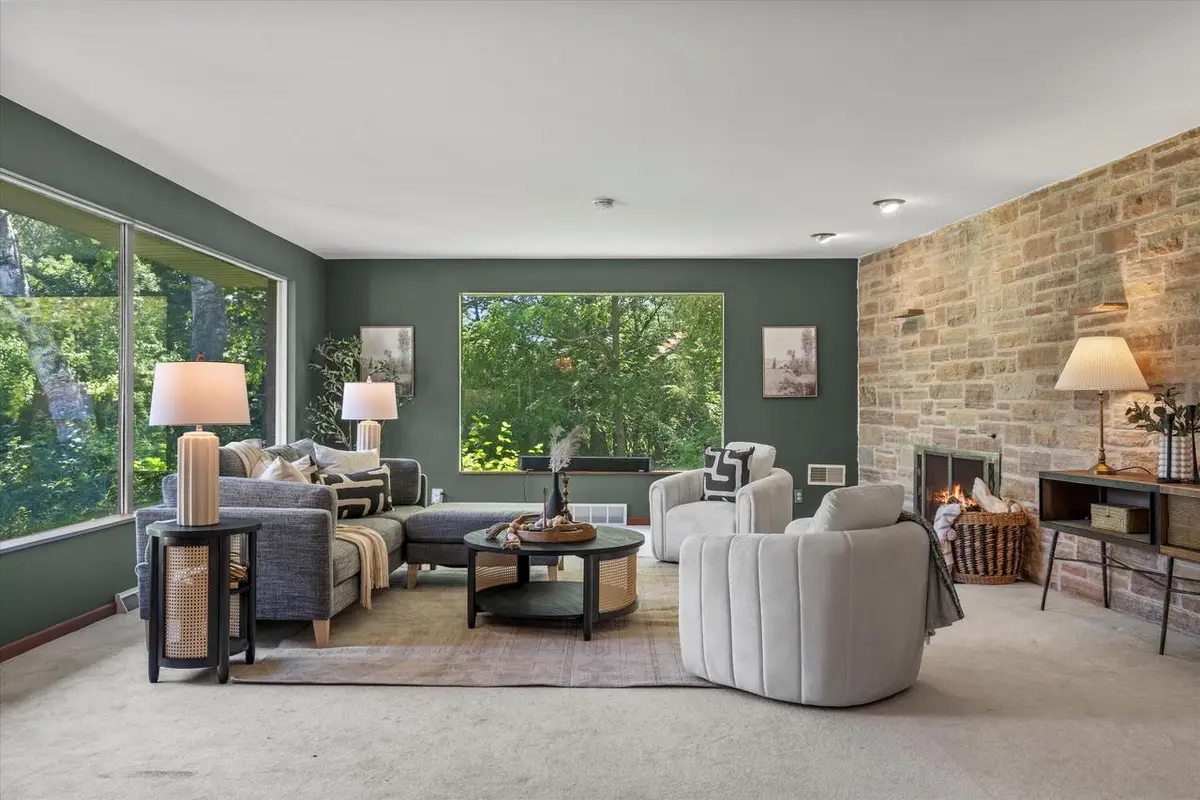 2416 W Dean COURT, River Hills, WI 53217 - Image #1