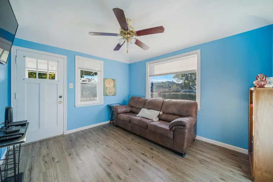 2004 S 16th STREET, Sheboygan, WI 53081 - Image #3