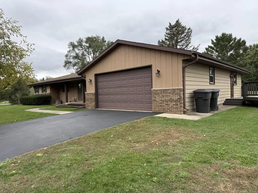 W324S4055 Bartell COURT, Waukesha, WI 53189 - Image #2